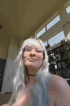 When you're a fuckin weirdo but you got some big natural tits 😎
