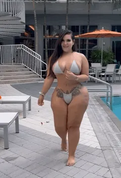 my goodness all that body and a lovely face!!! perfection!!