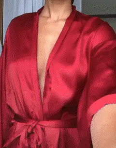 hot robe reveal