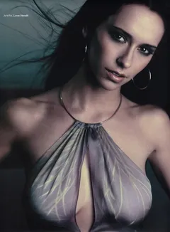 jennifer love-hewitt amazing breasts
