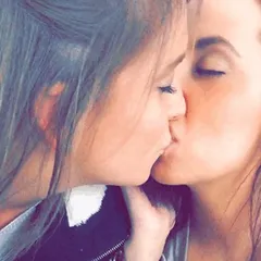 sexy teens tongue kissing