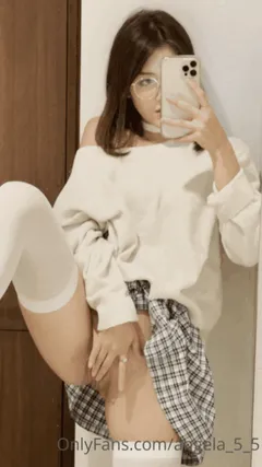 angela
