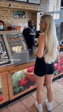 flashing for food