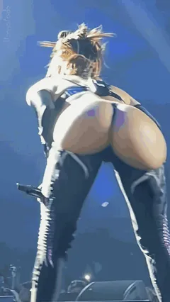 nudes Anitta
