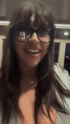 Bouncy girl😍
