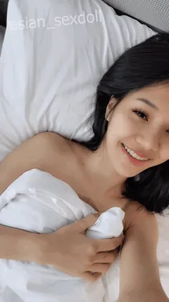 Horny Asian amateur films her morning masturbation and creampie fuck