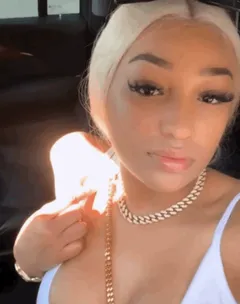 blonde baddie