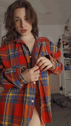 Amazing body reveal MassiveTitsnAss