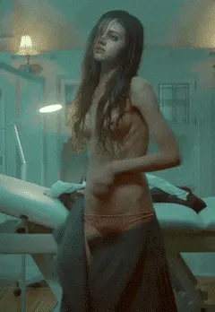 india eisley in look away