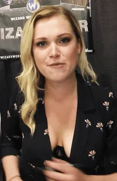 eliza taylor cleavage shot