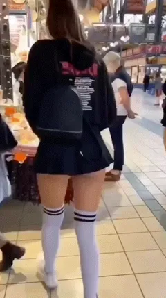 yoya grey no panties