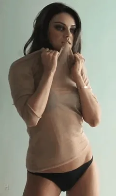 mila kunis - 5'4''- russian babe....eatable!
