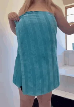 chubby flashing after Shower,Thick house wife