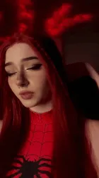 do u like her??