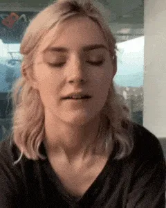 eva elfie on a cable car trip