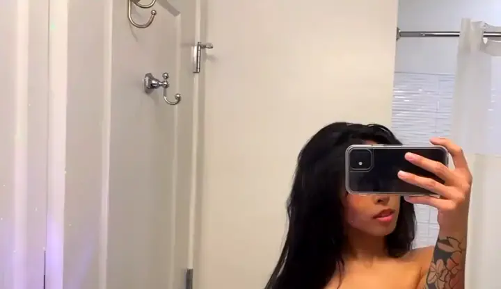 ASIAN AMATEUR LEAKS BUSTY ABG TAKING THICK LOAD BABE977