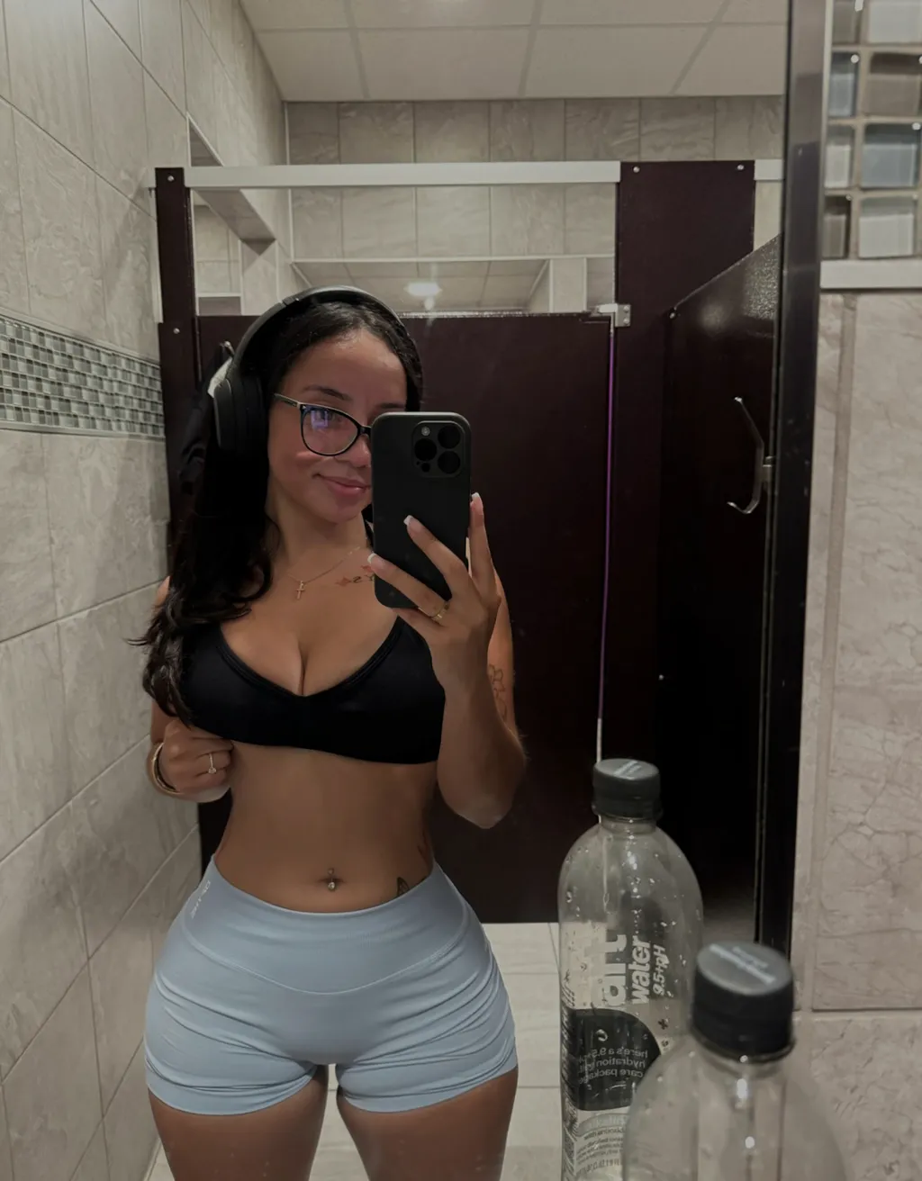 Very Sexy Latina Teen (enjoy)