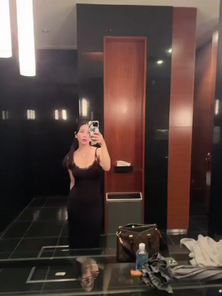 ASIAN AMATEUR LEAKS TAKING MASSIVE BBC DEEP BABE933