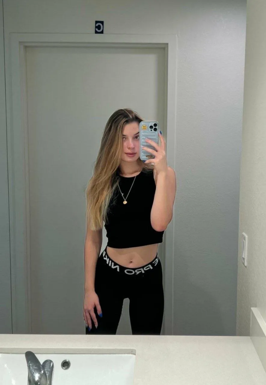 HOTBABE AMATEUR LEAKS SLUTTY BABES SHARED BBC BABE986