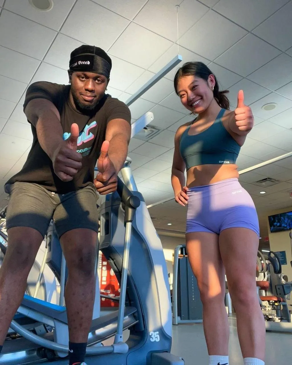 Asian gym baddie fucks BBC in backseat