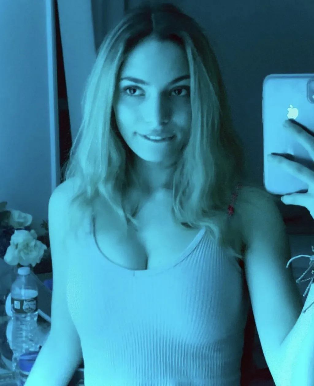 Sexy blonde tiktok slut EXPOSED