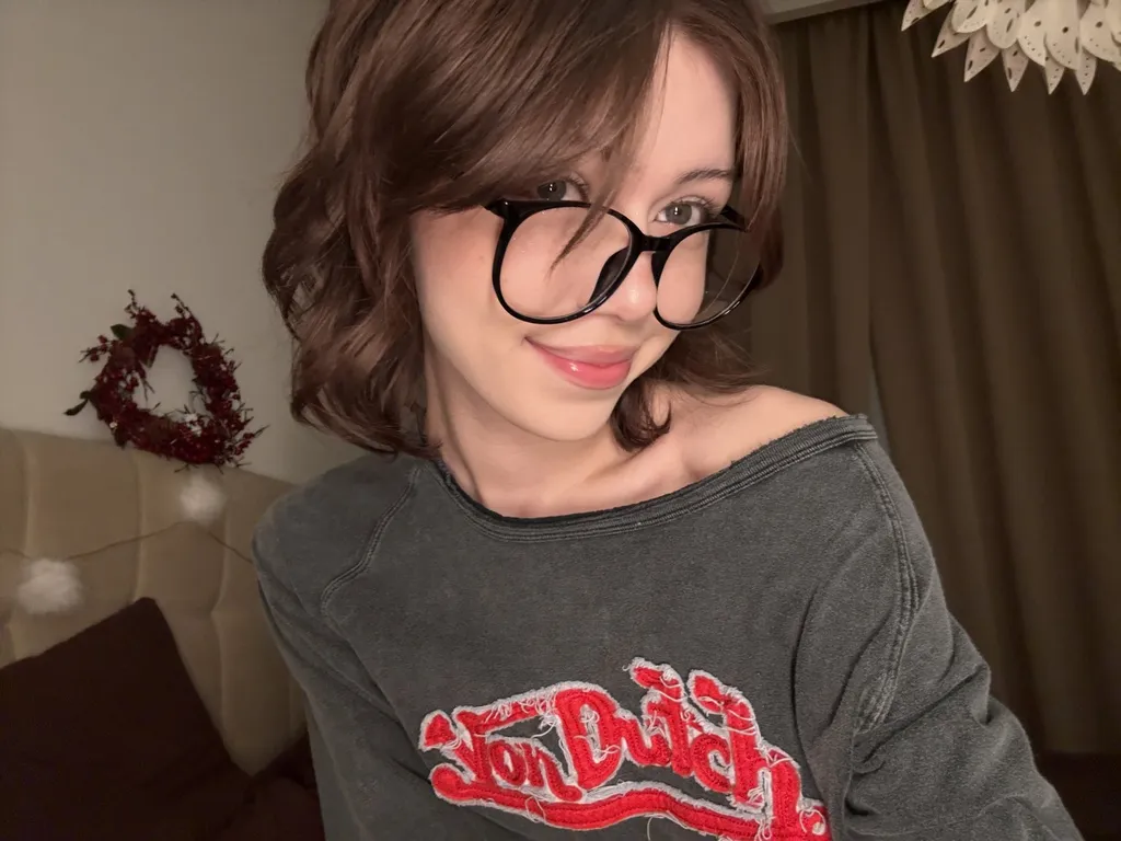 HOT TEEN ABG e-girls MASTURBATING (LEALED) (joy, latina, teen, ass, e-girls, asian, abg, japanese)